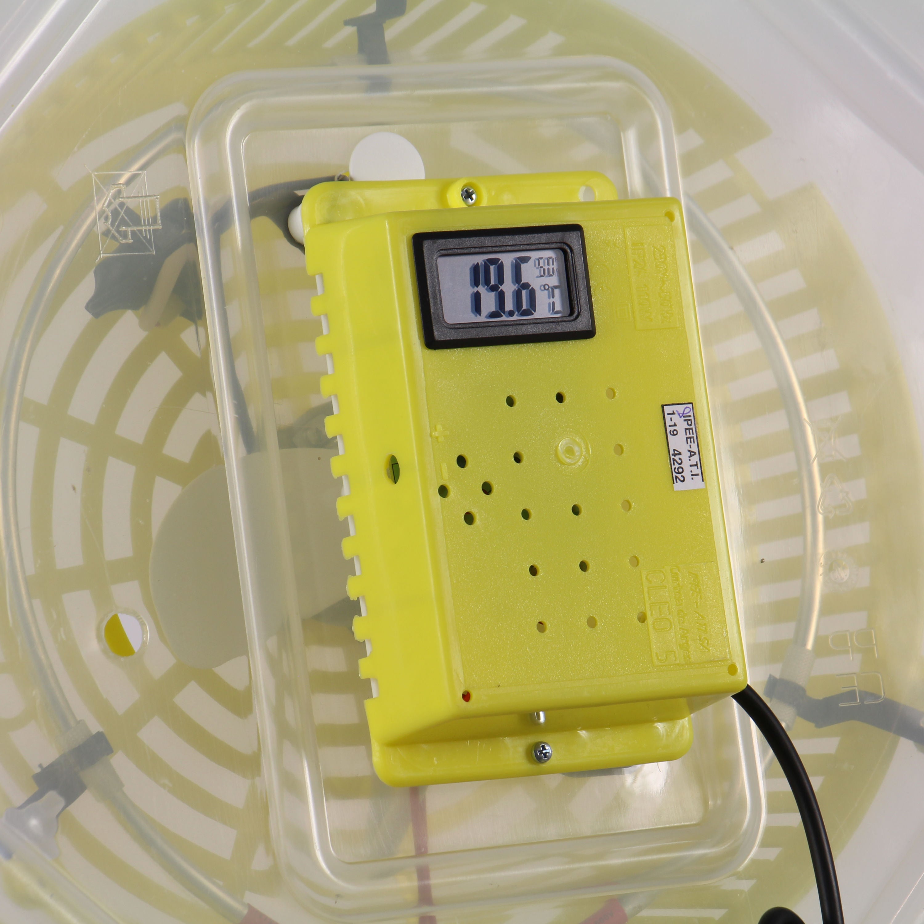 Incubator electric pentru oua, Cleo 5DTH, cu dispozitiv intoarcere, termohigrometru