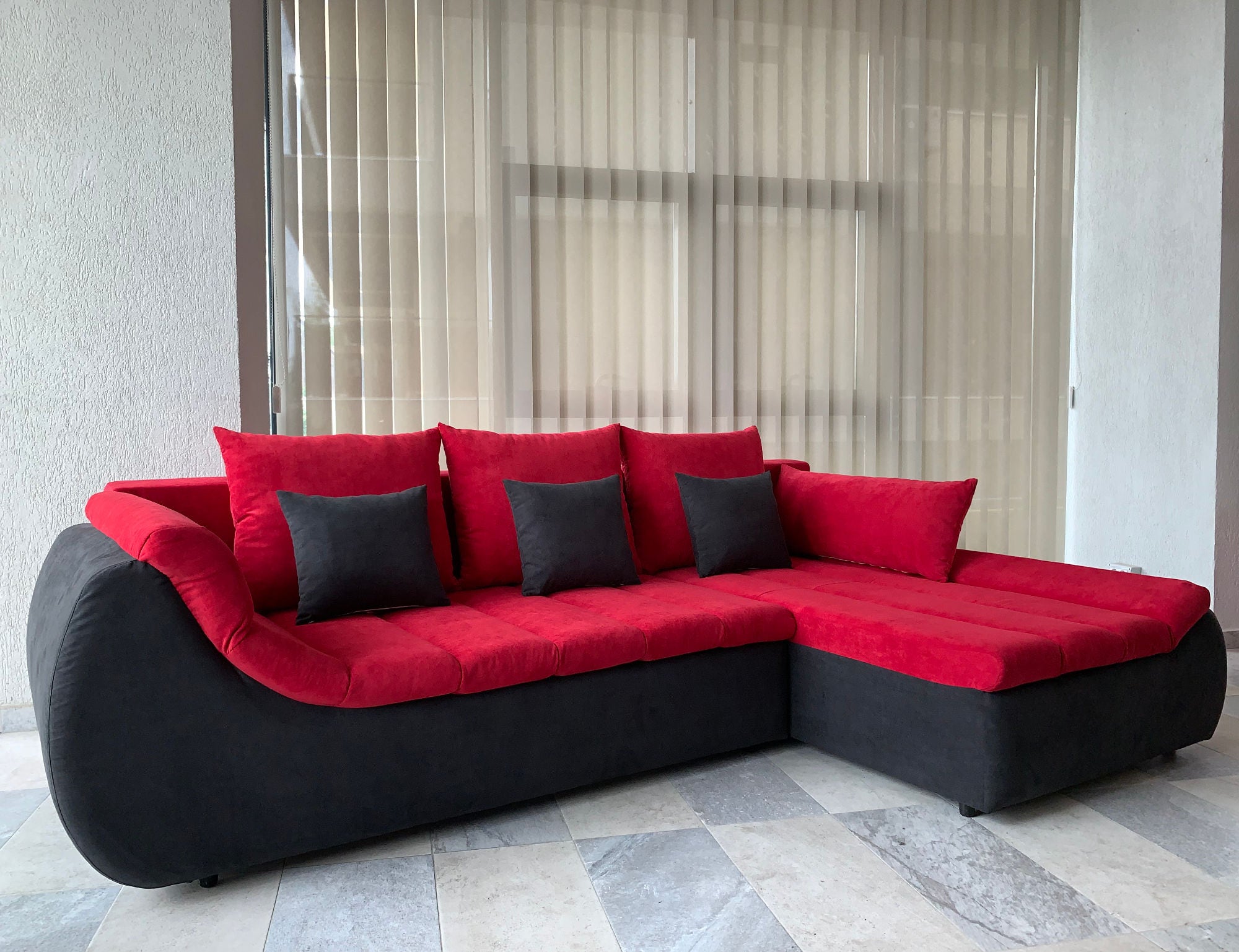Coltar living extensibil pe stanga Florence, cu lada, rosu + negru, 280 x 170 x 75 cm, 3C