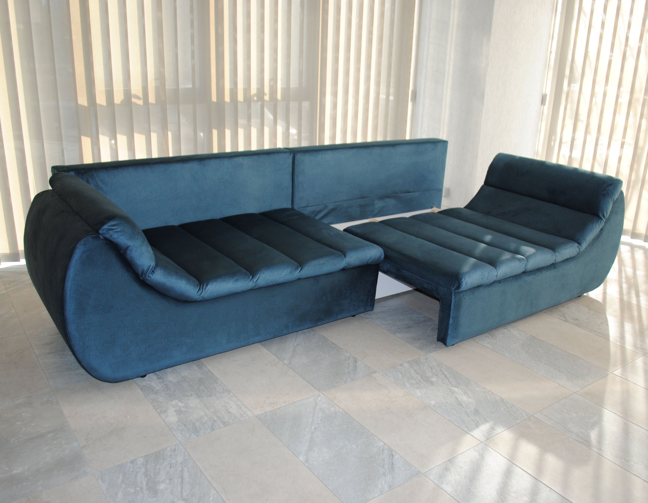 Canapea extensibila 4 locuri Party, cu lada, albastru topaz, 300 x 105 x 75 cm, 4C
