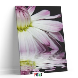 Tablou canvas luminos Reflexia florii pe lac, Picma, dualview, panza + sasiu lemn, 80 x 120 cm