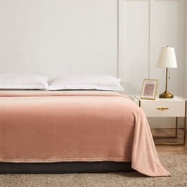 Patura pentru pat Caressa 221, 100 % poliester, roz, 200 x 220 cm