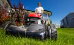 Ghid de cumparare masini si tractorase tuns gazon
